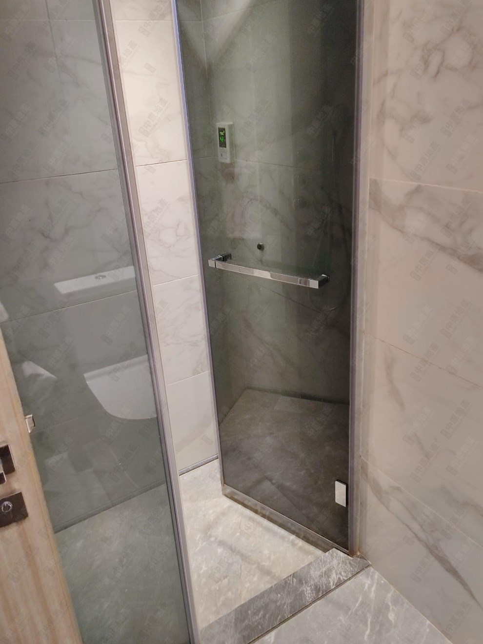 Unit Interior-Bathroom