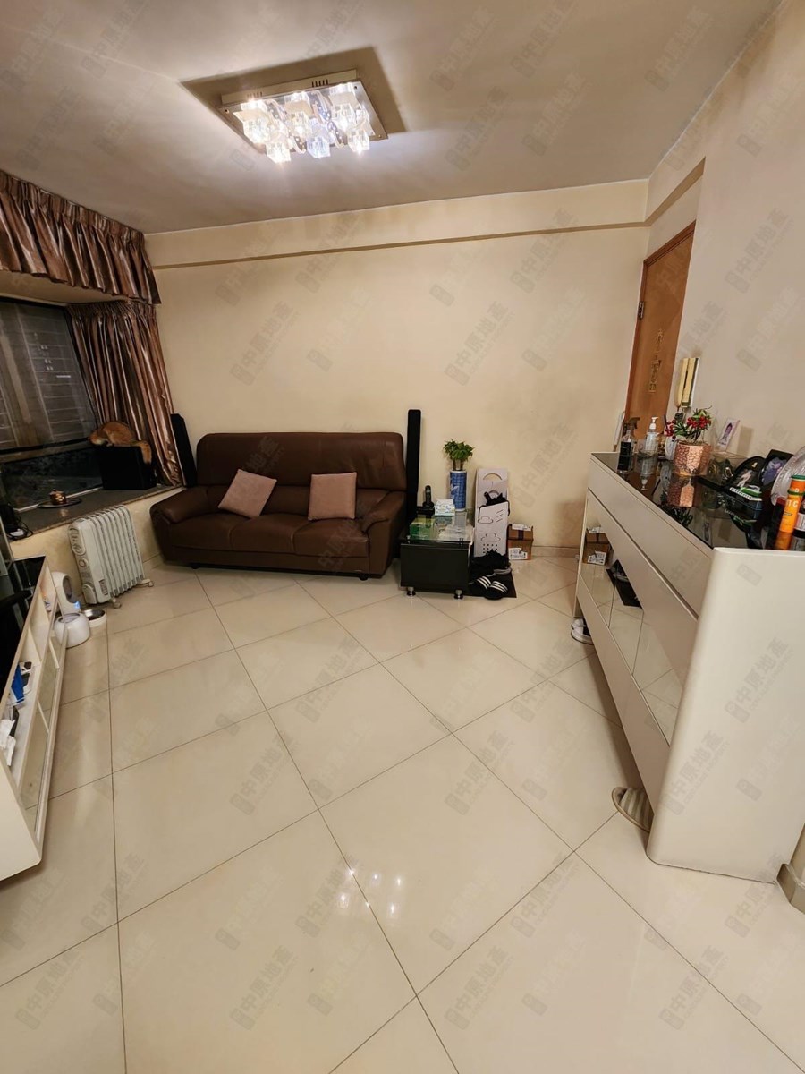 Tin Shui Wai｜KINGSWOOD VILLAS PHASE 3 CHESTWOOD COURT・BLOCK 3 Low Floor ...