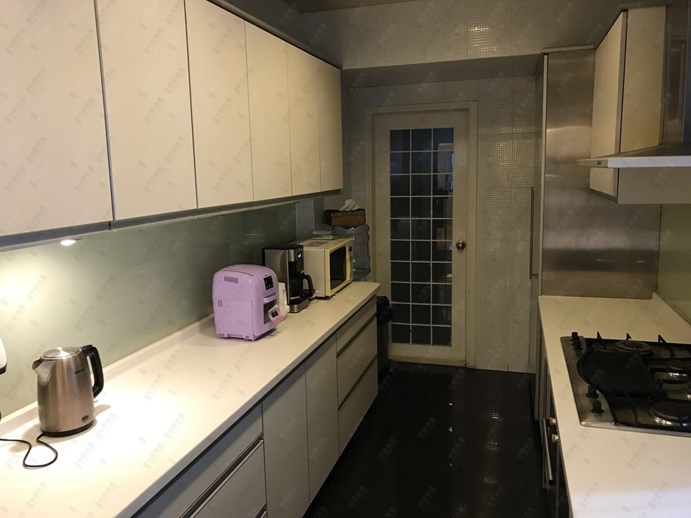 Unit Interior-Kitchen
