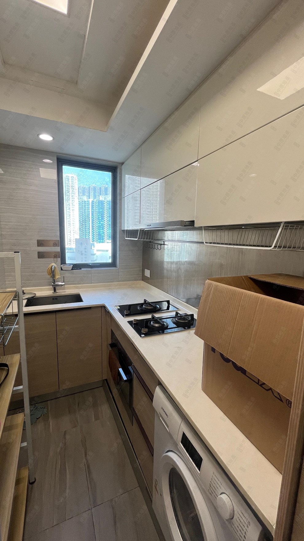 Unit Interior-Kitchen