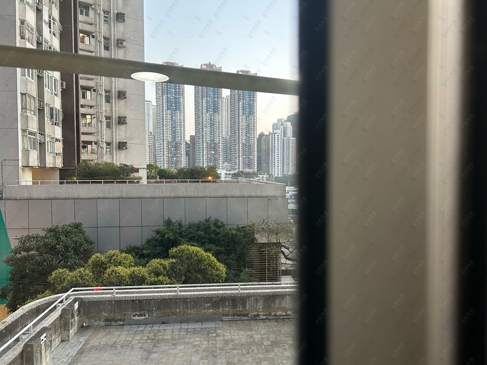 窗外景观-由饭厅