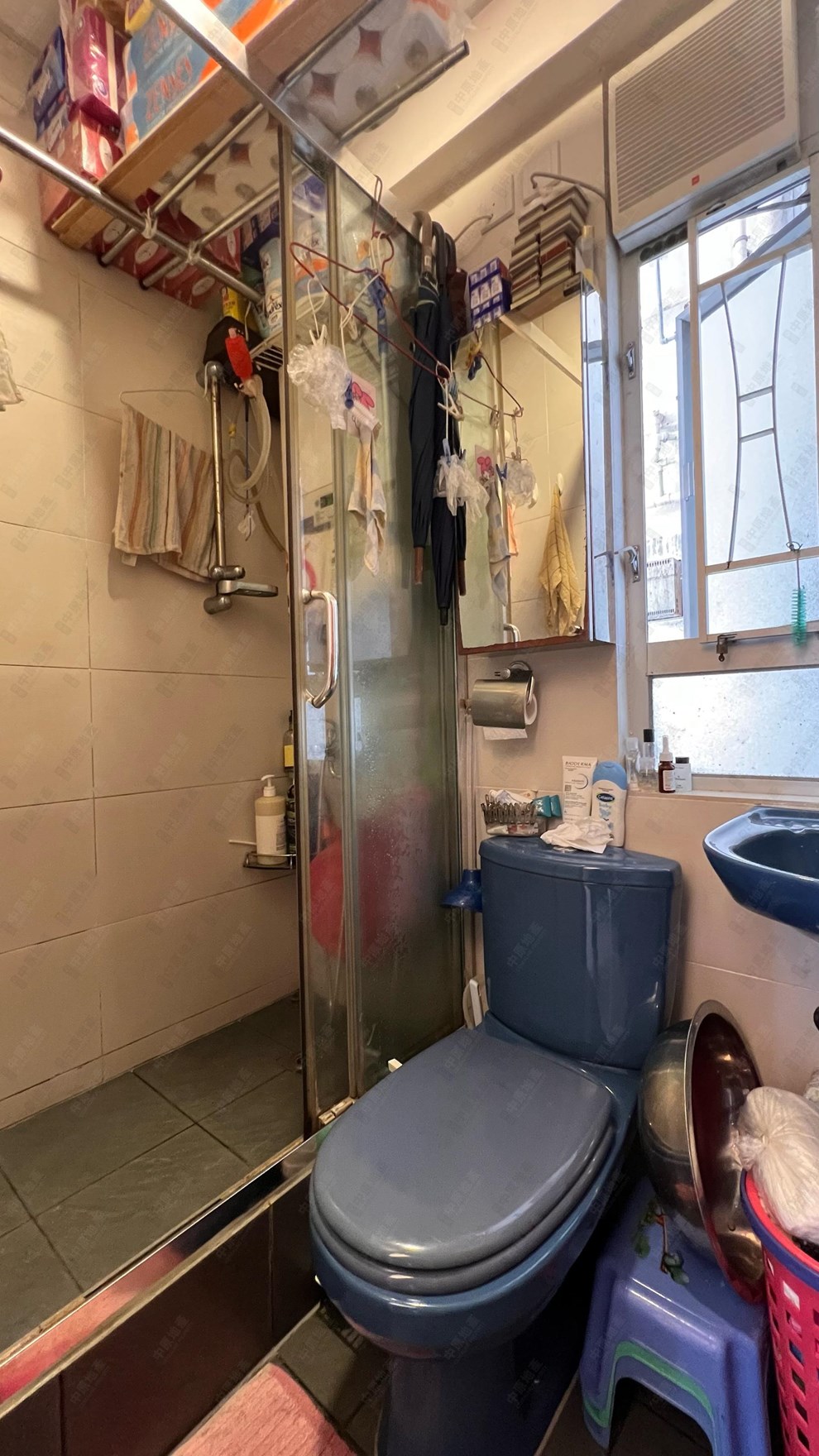 Unit Interior-Washroom