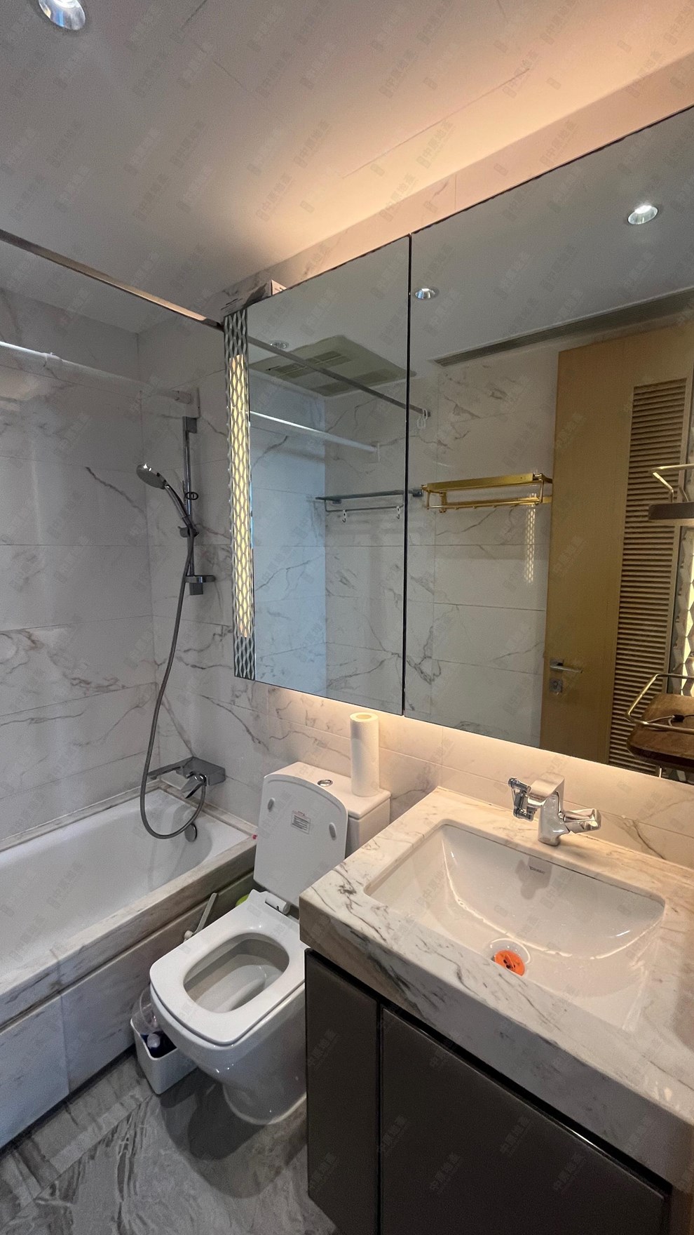 Unit Interior-Washroom