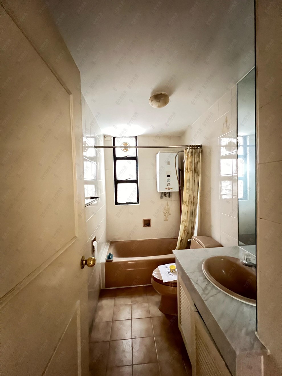 Unit Interior-Bathroom