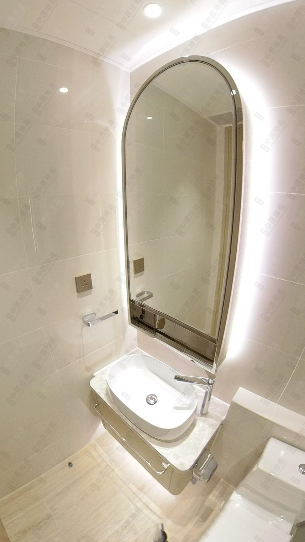 Unit Interior-Bathroom