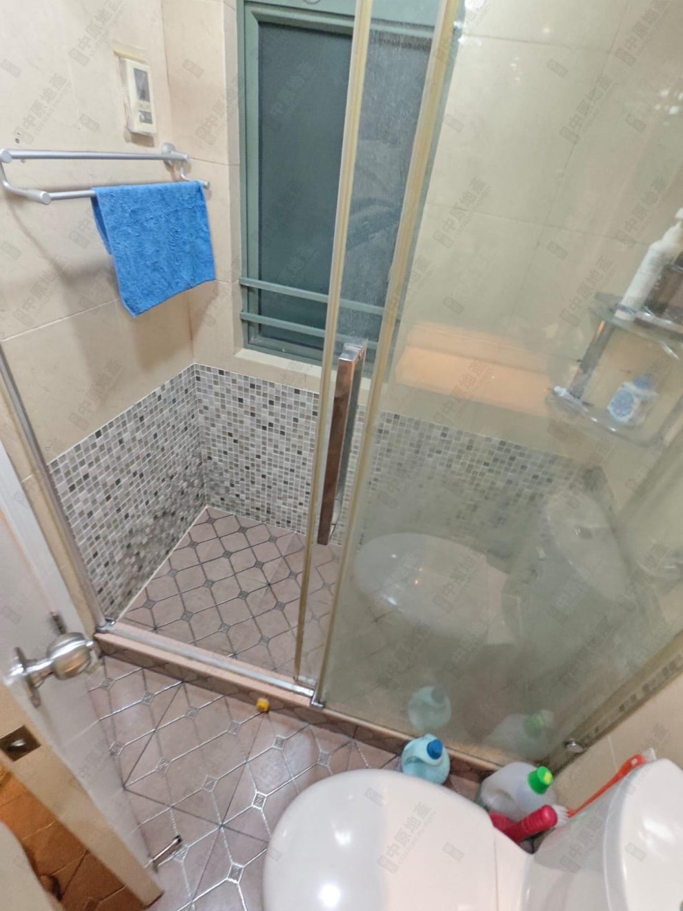 Unit Interior-Washroom