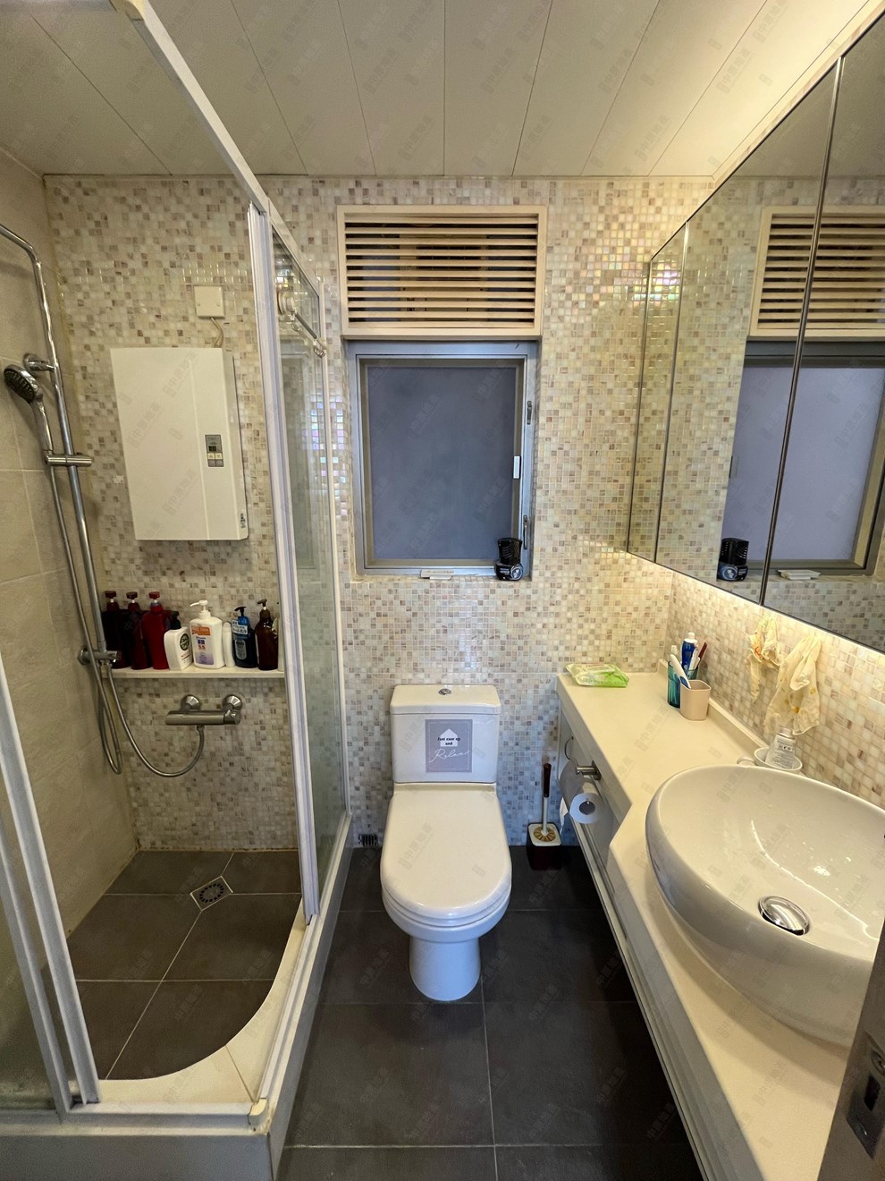 Unit Interior-Washroom
