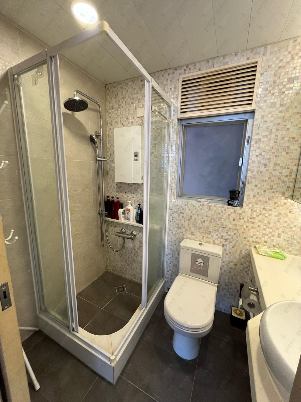 Unit Interior-Washroom