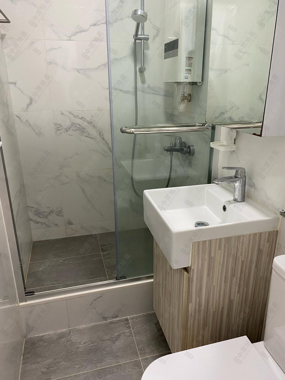 Unit Interior-Bathroom