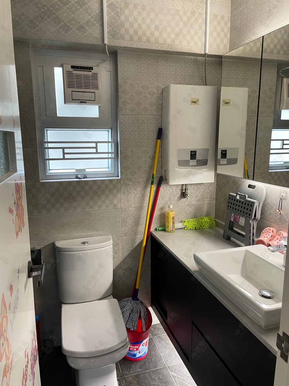 Unit Interior-Bathroom