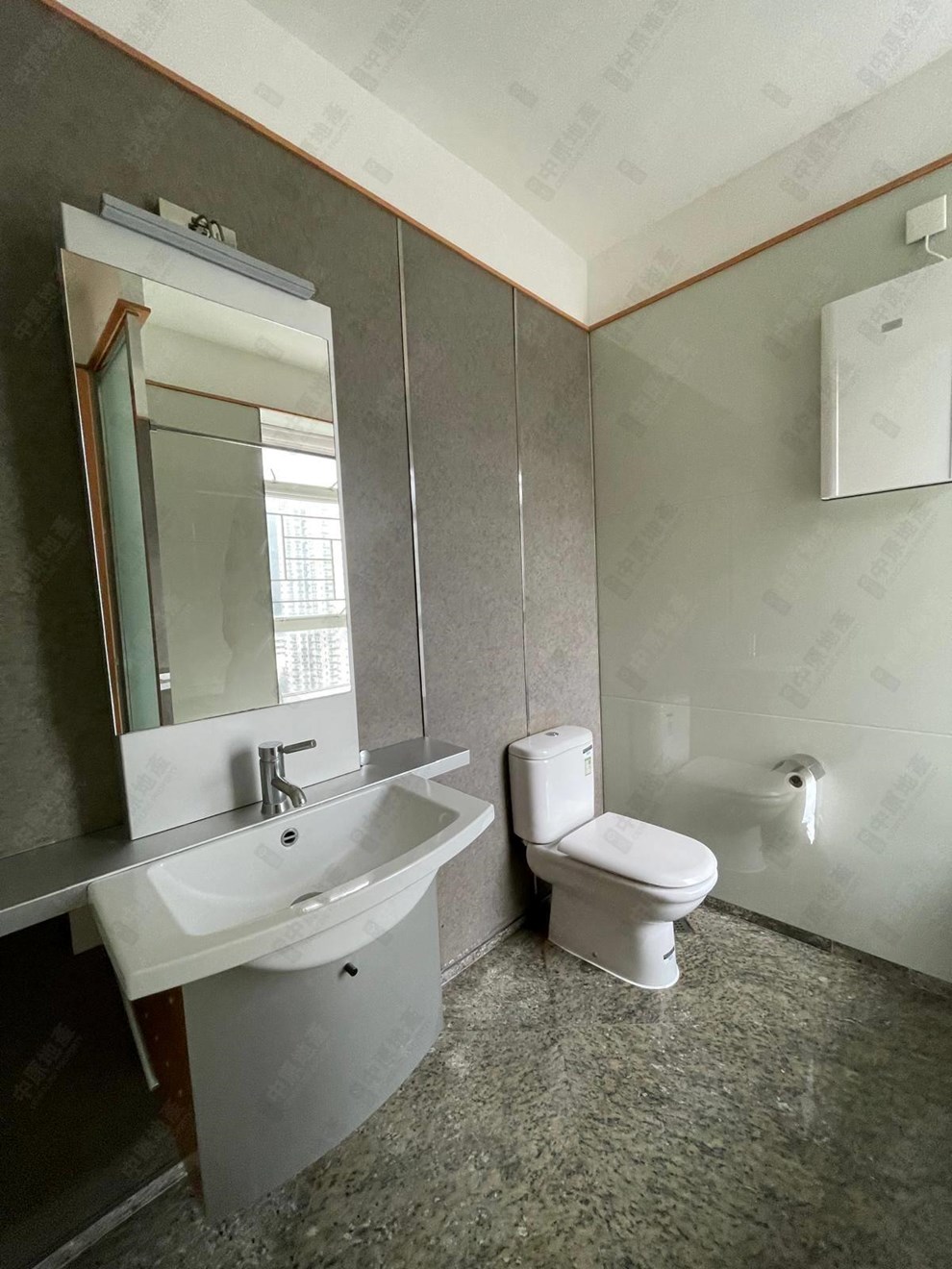 Unit Interior-Washroom