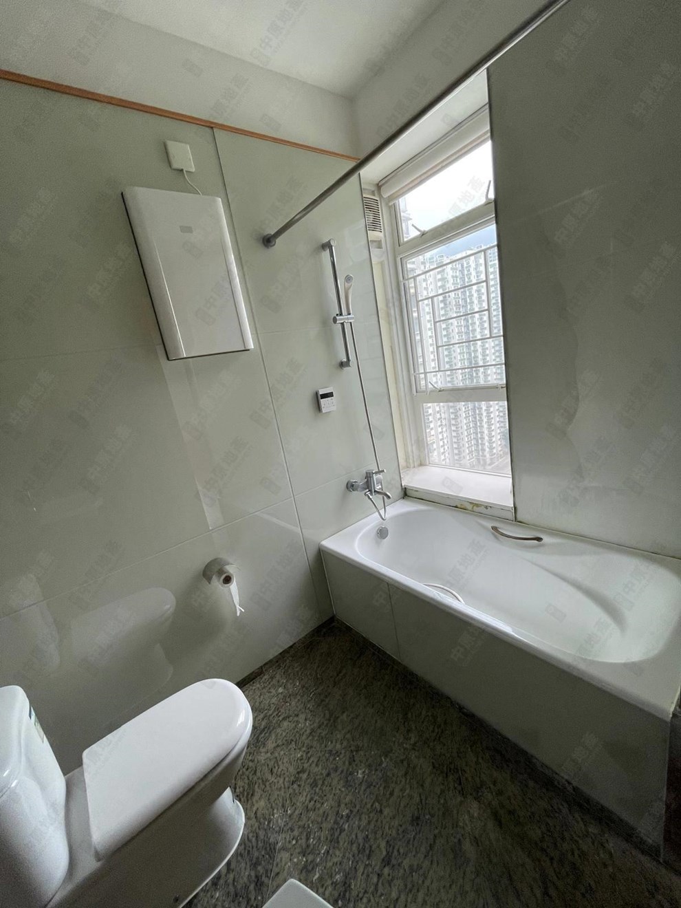 Unit Interior-Bathroom