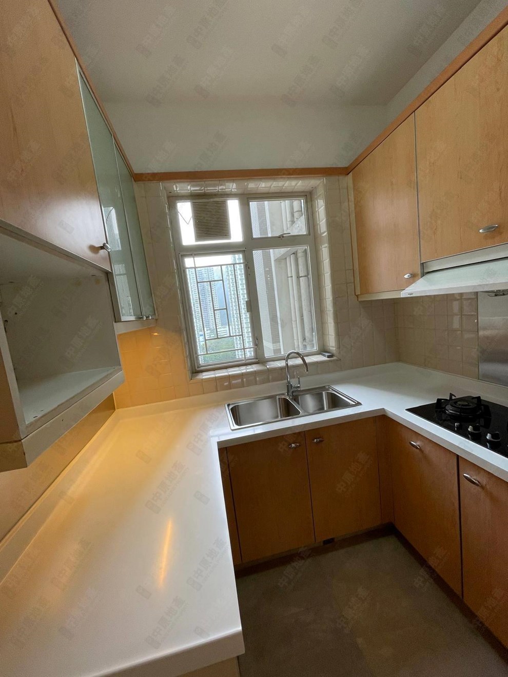 Unit Interior-Kitchen