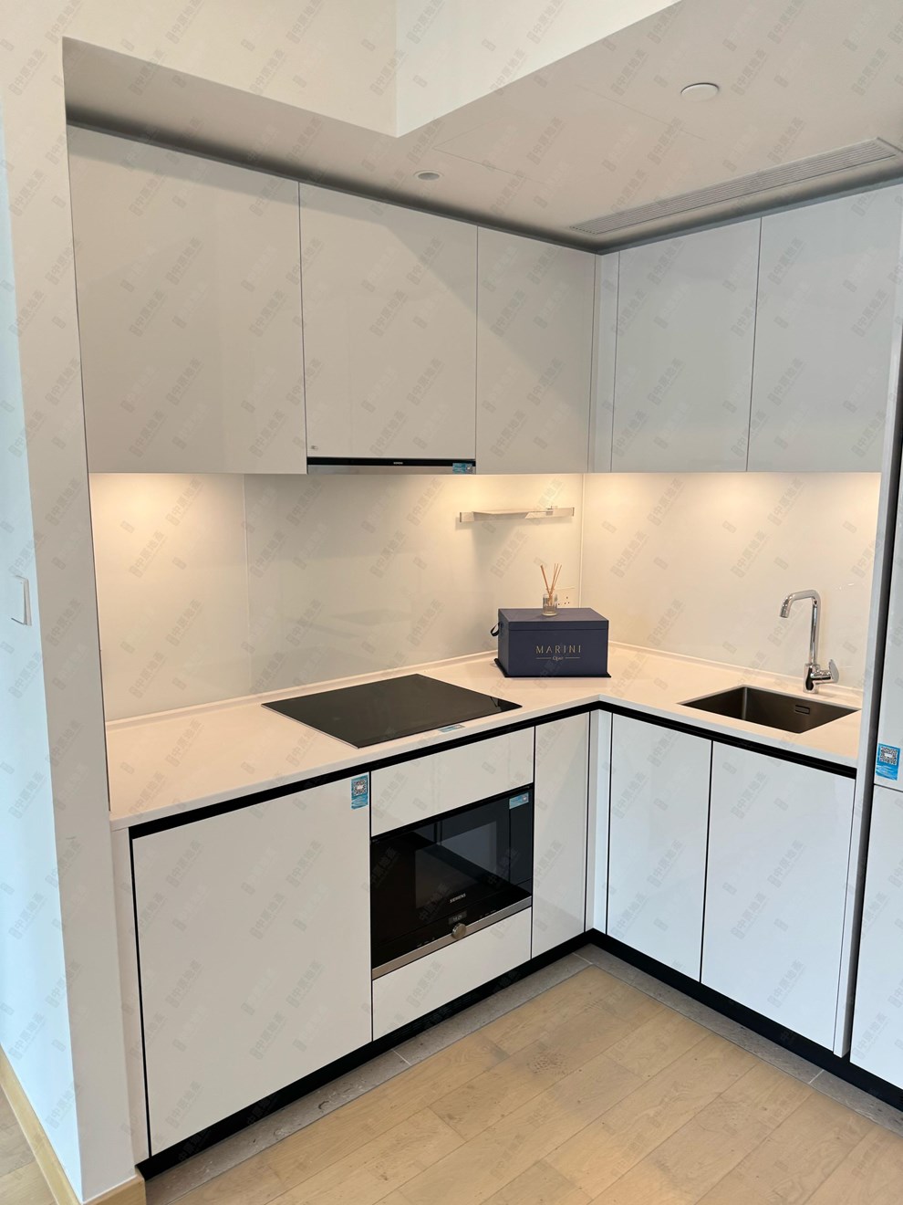 Unit Interior-Kitchen