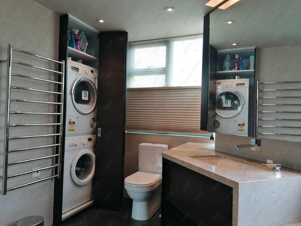 Unit Interior-Master Bathroom