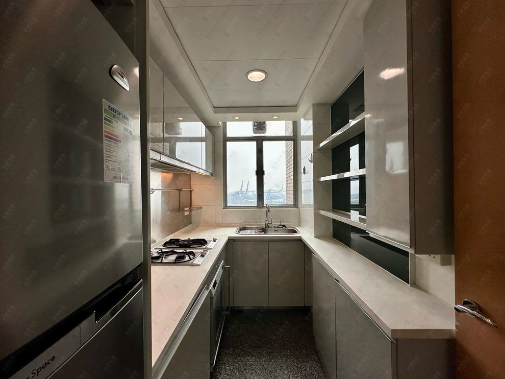 Unit Interior-Kitchen
