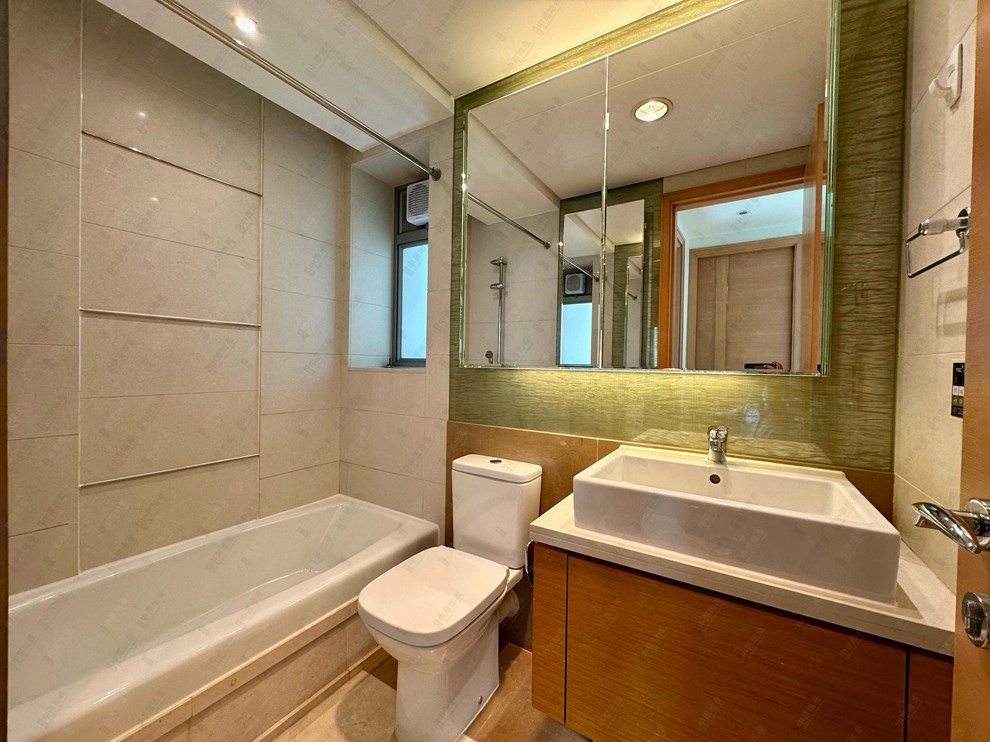 Unit Interior-Bathroom