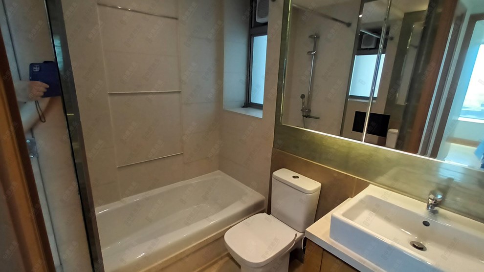 Unit Interior-Bathroom