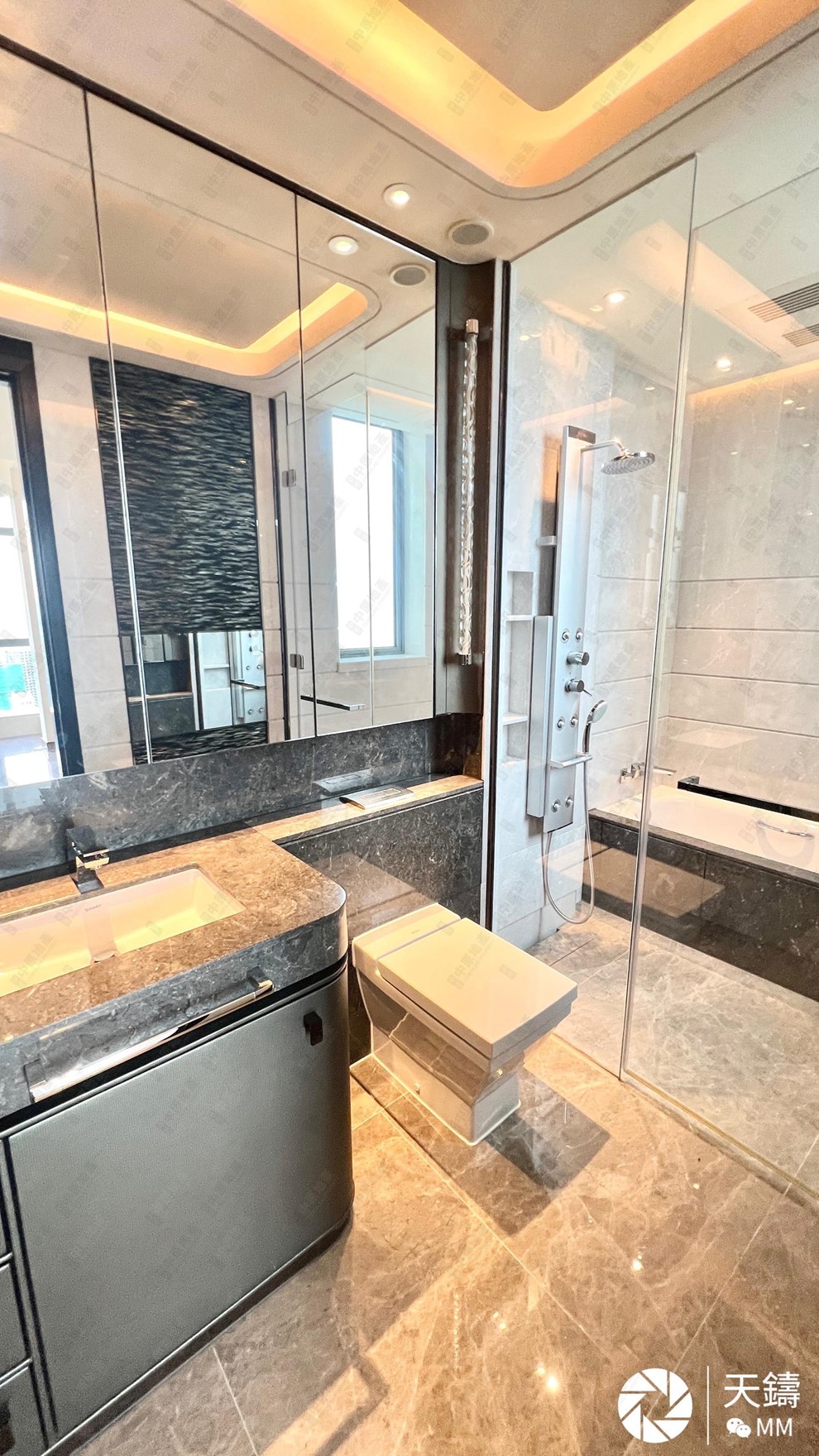 Unit Interior-Master Bathroom