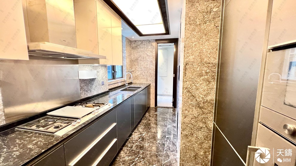 Unit Interior-Kitchen