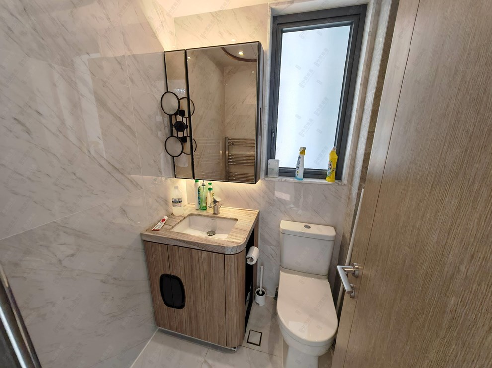 Unit Interior-Bathroom