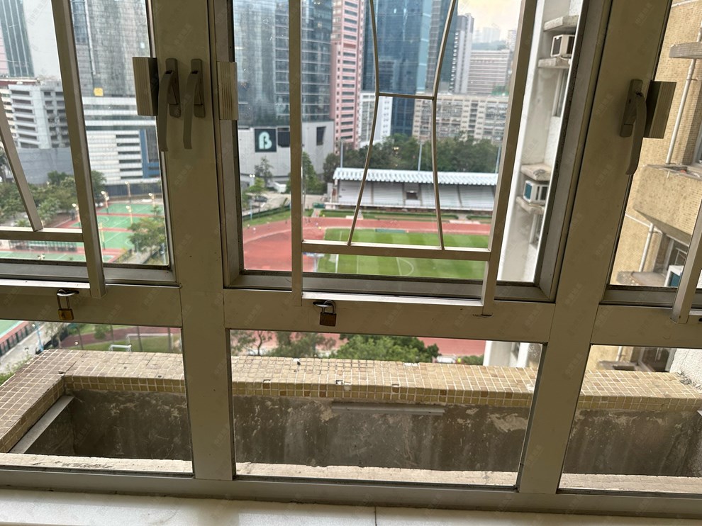 窗外景觀-由睡房
