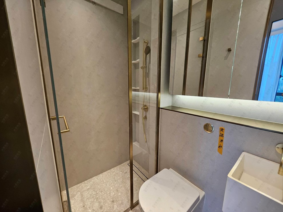 Unit Interior-Bathroom