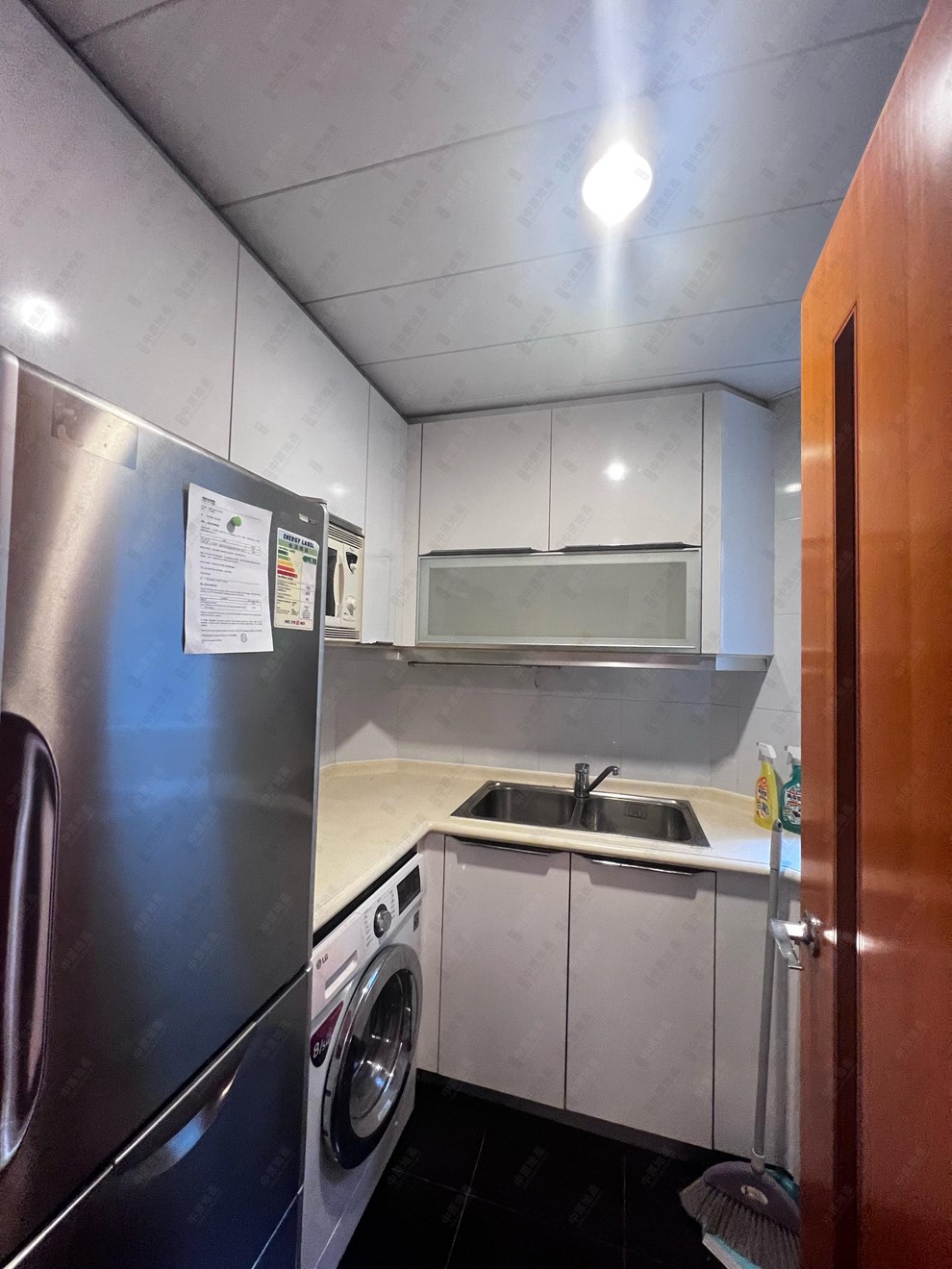 Unit Interior-Kitchen