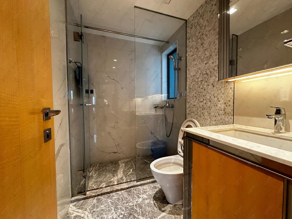Unit Interior-Bathroom