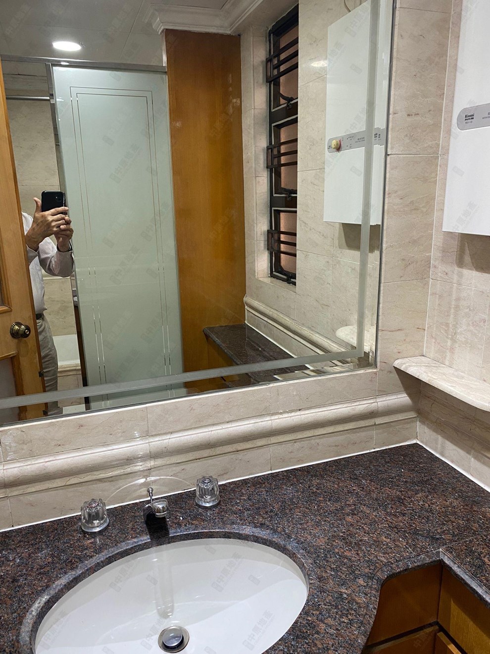 Unit Interior-Washroom