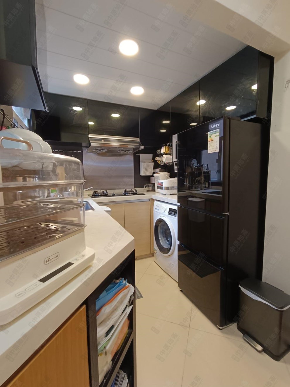 Unit Interior-Kitchen