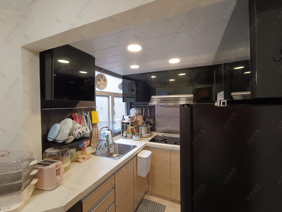 Unit Interior-Kitchen