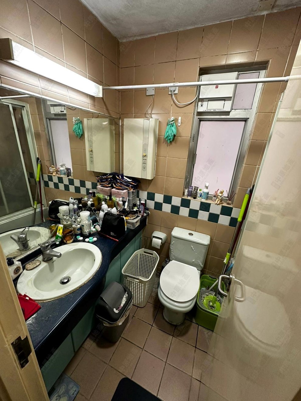 Unit Interior-Bathroom
