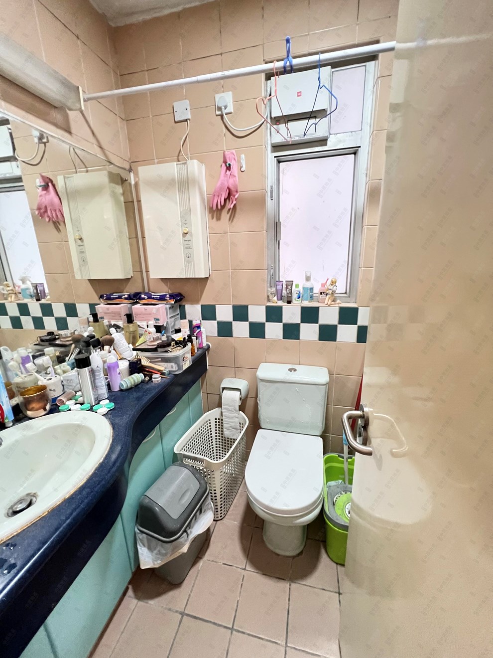 Unit Interior-Bathroom