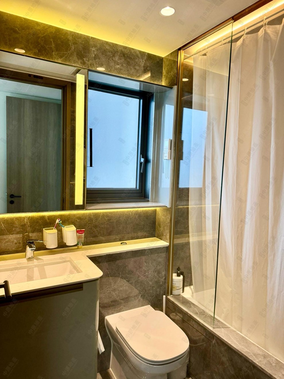 Unit Interior-Bathroom