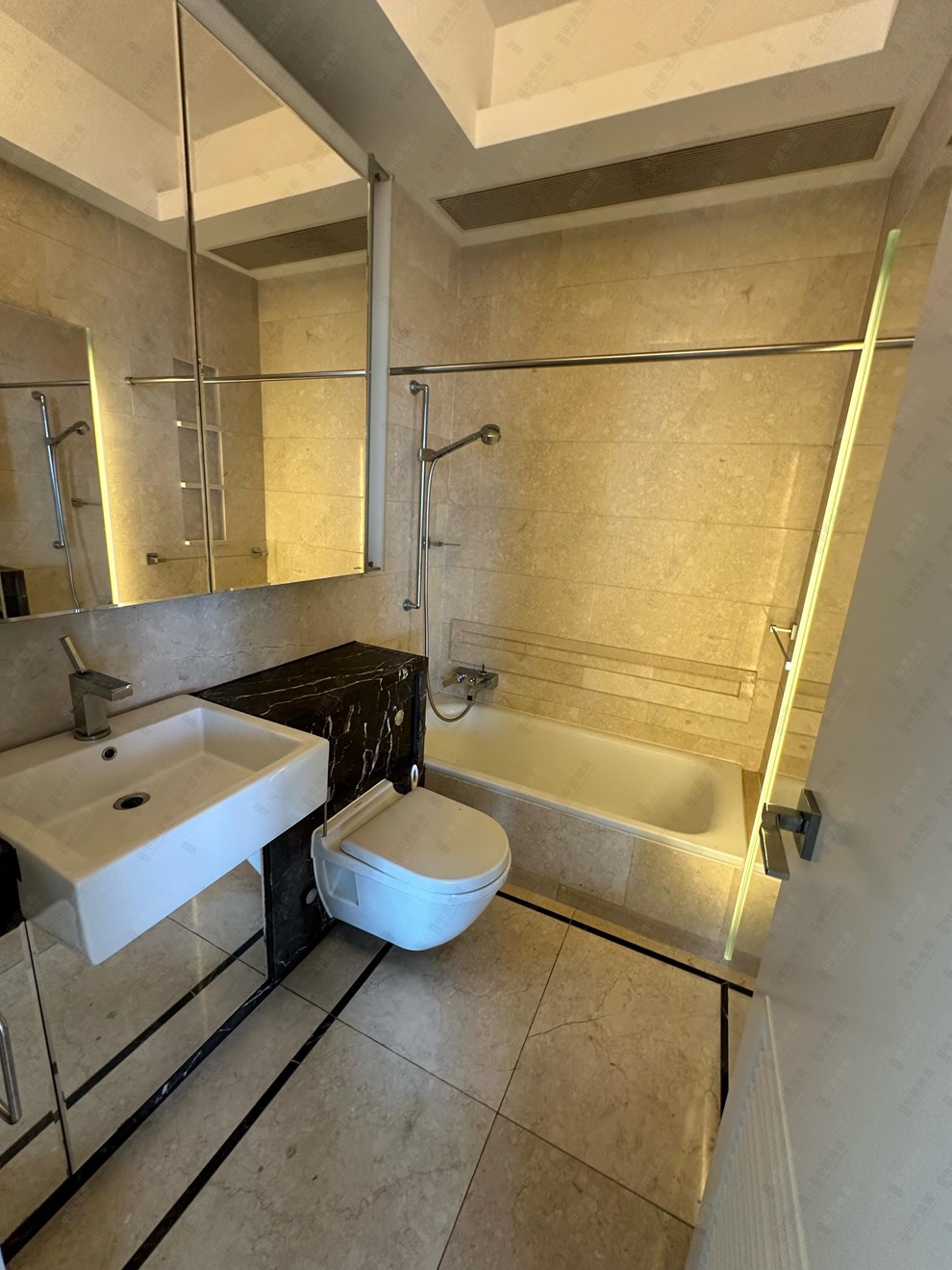 Unit Interior-Bathroom