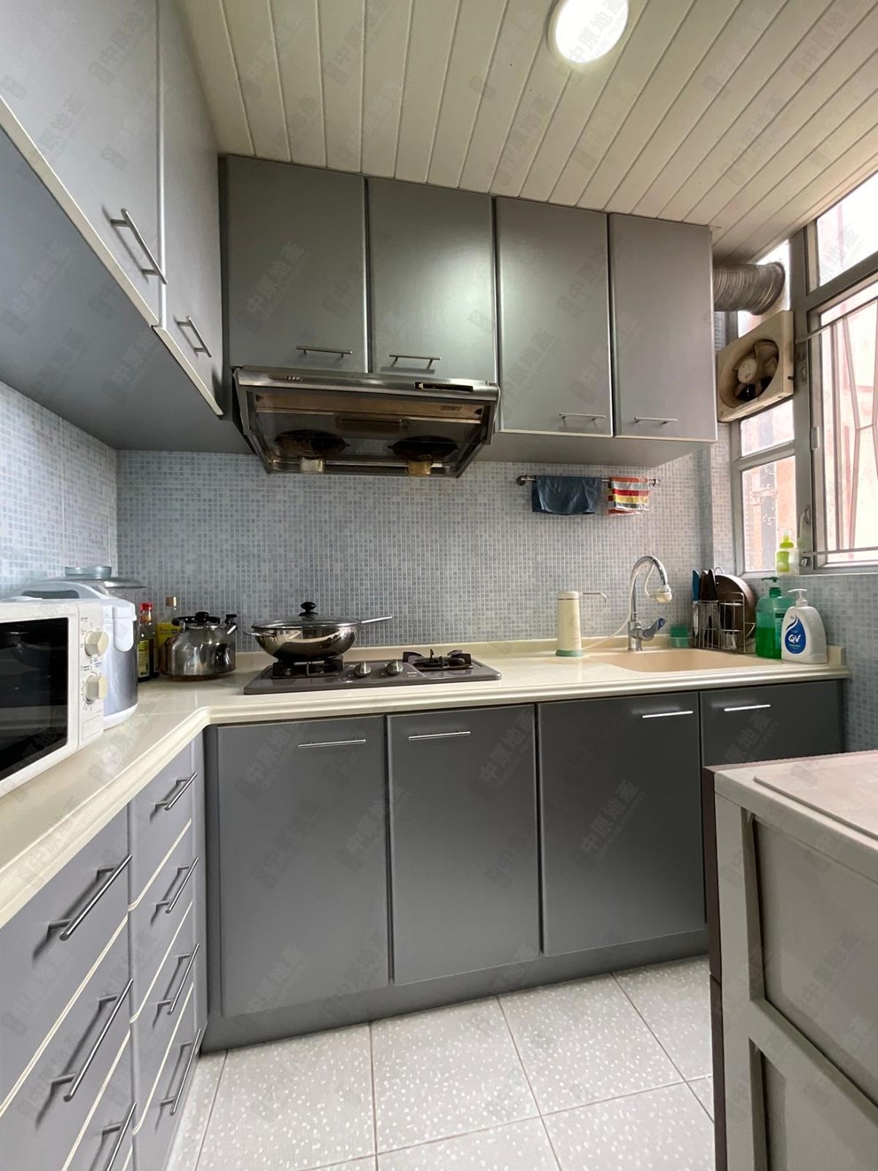 Unit Interior-Kitchen