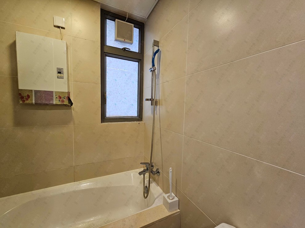 Unit Interior-Bathroom