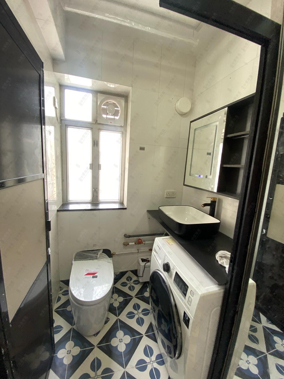 Unit Interior-Maid Toilet