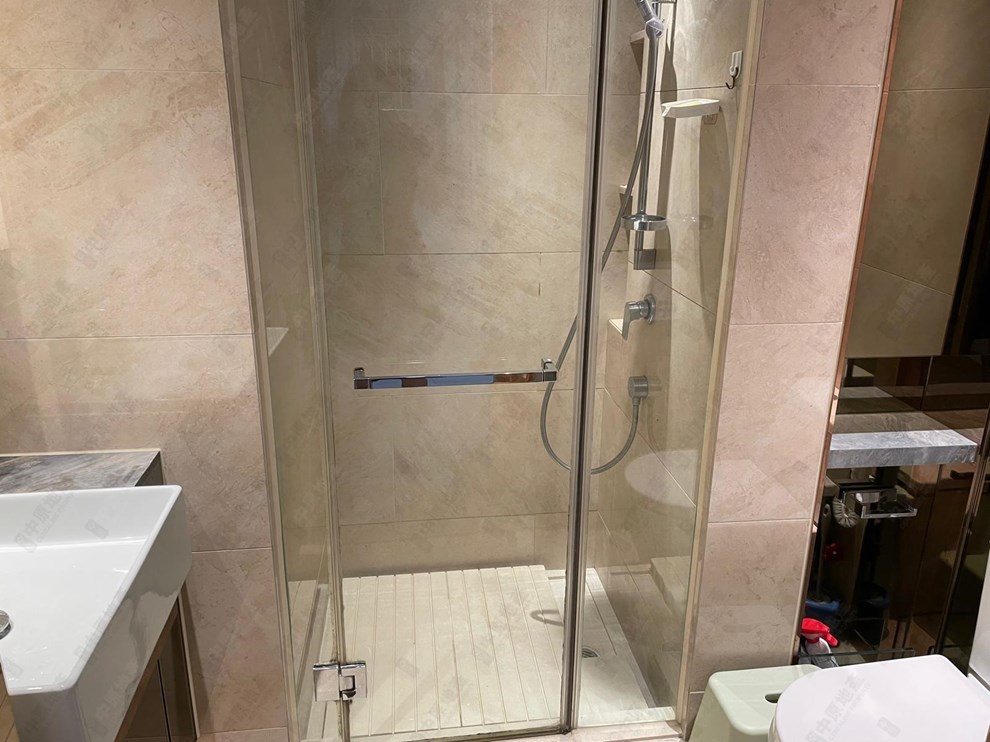 Unit Interior-Bathroom