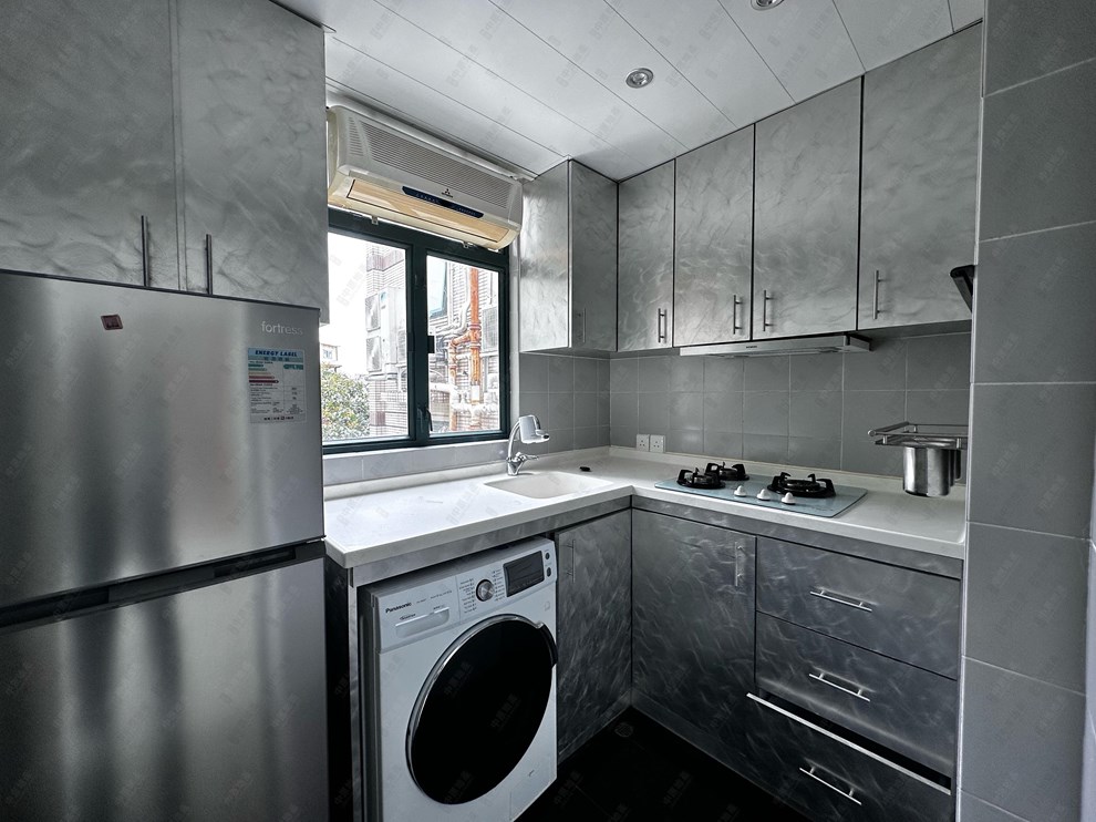 Unit Interior-Kitchen