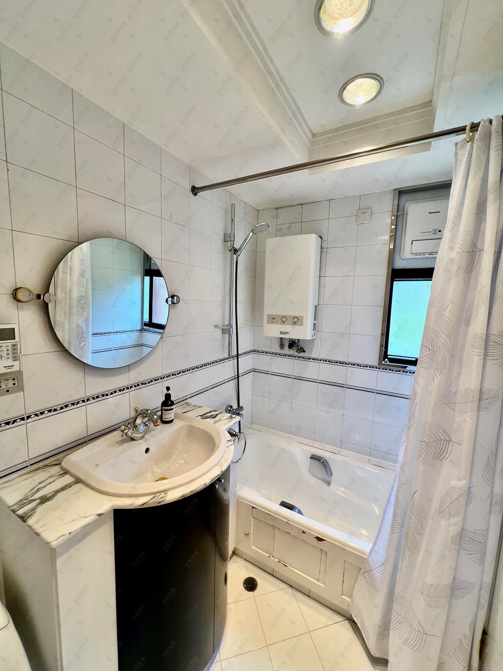 Unit Interior-Bathroom
