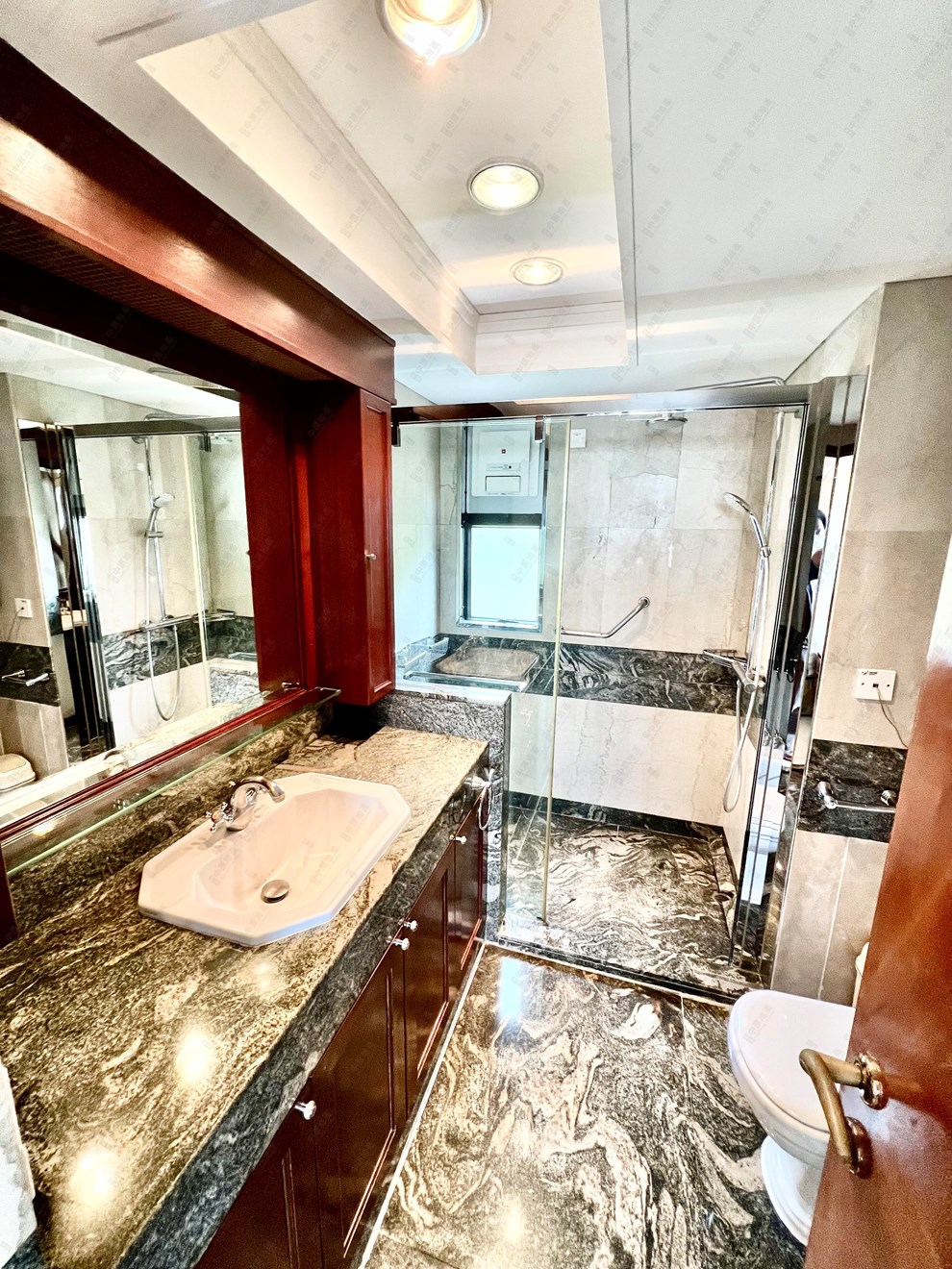 Unit Interior-Master Bathroom