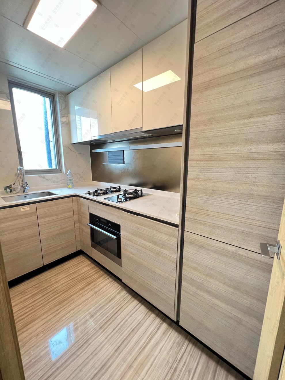 Unit Interior-Kitchen