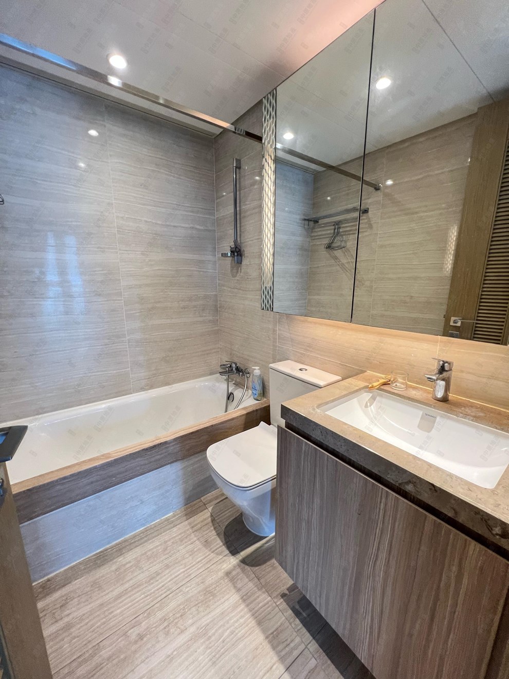 Unit Interior-Bathroom