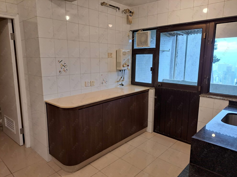 Unit Interior-Kitchen