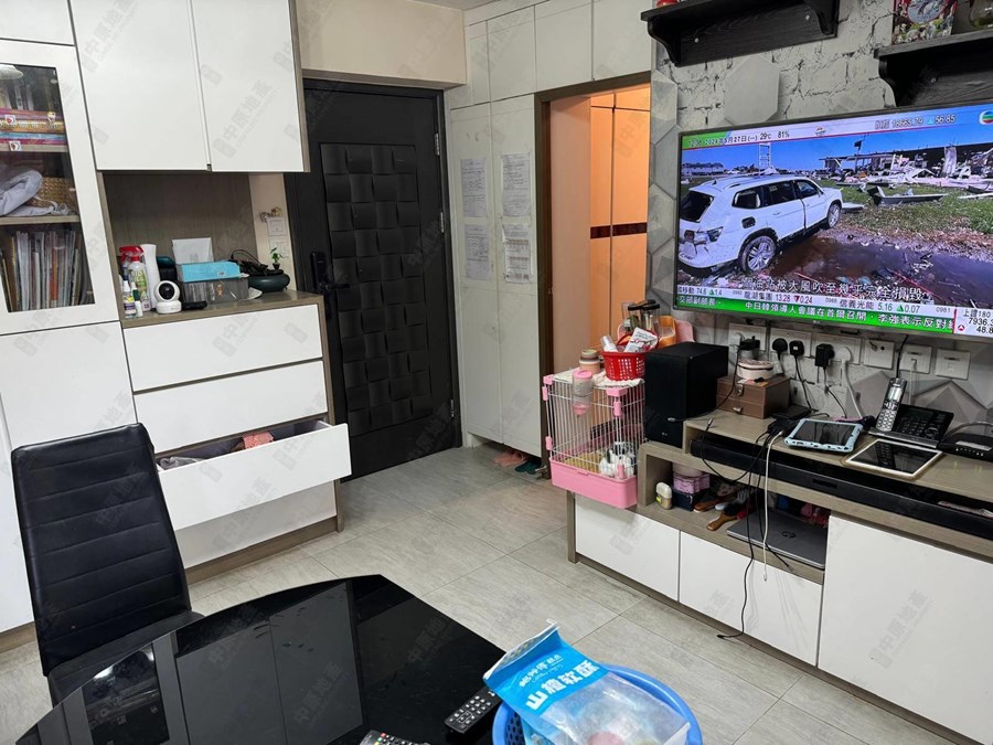 利東邨 東安樓, 相片