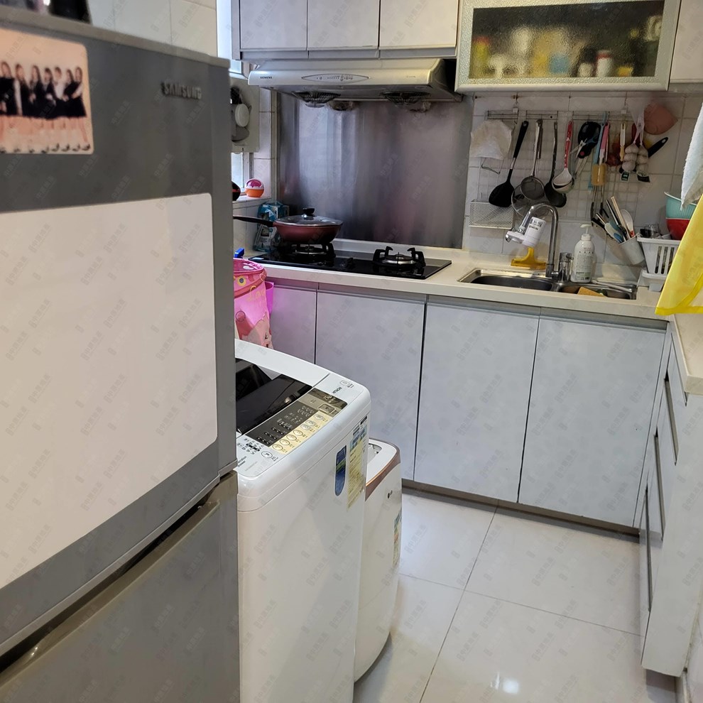 Unit Interior-Kitchen