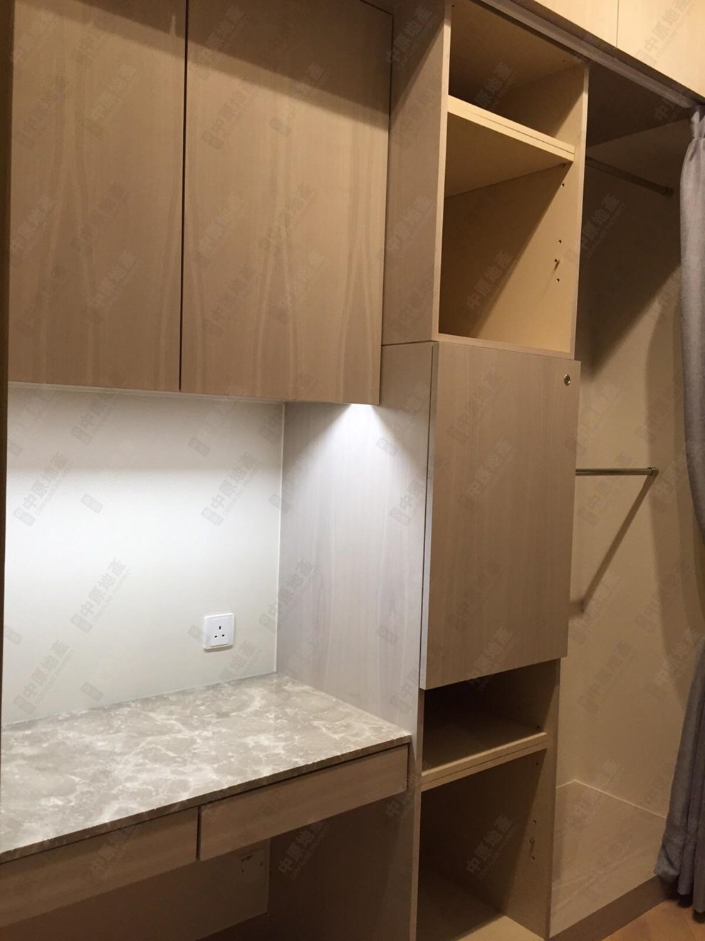 Unit Interior-Cloak Room