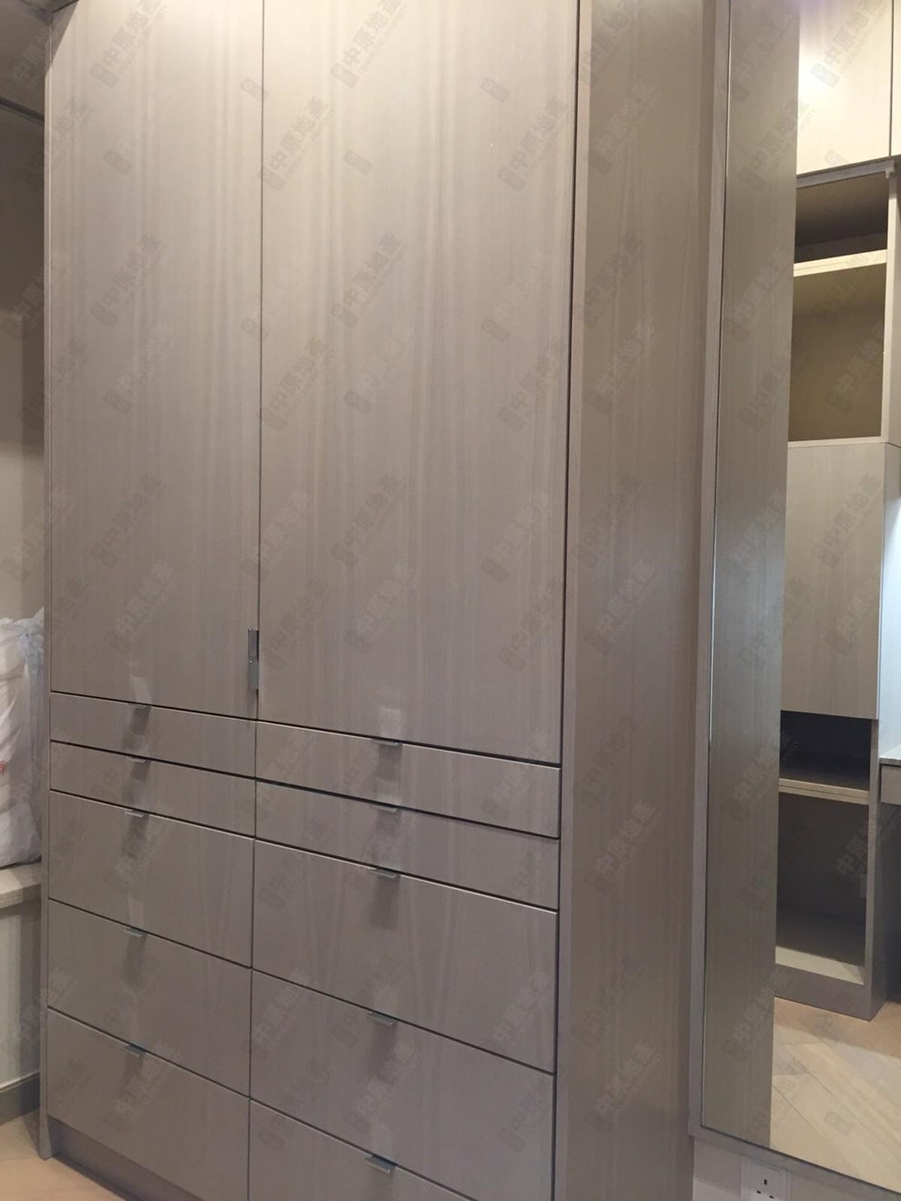 Unit Interior-Cloak Room
